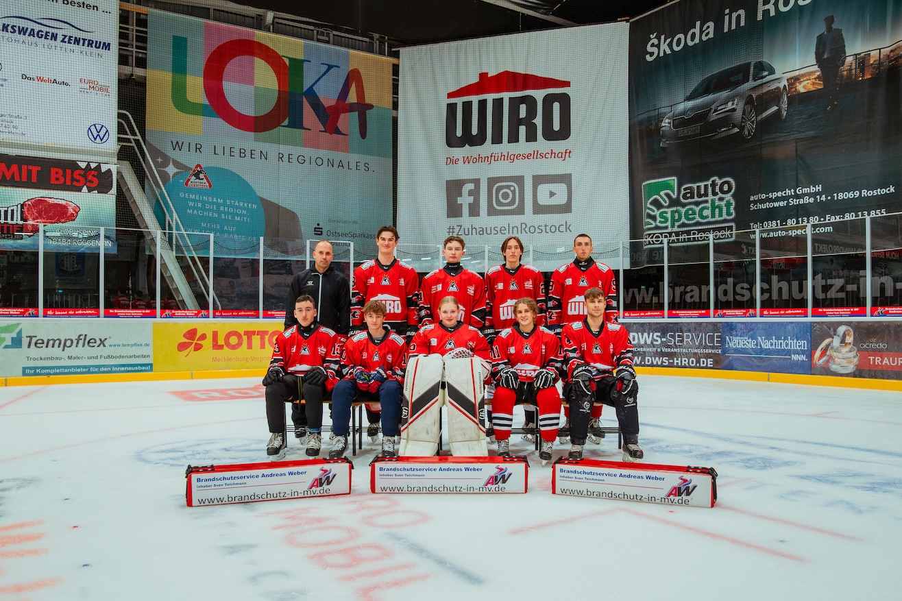 U17